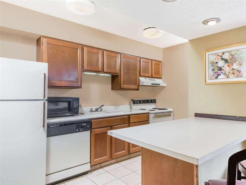 Hawthorn Extended Stay By Wyndham Columbus Exterior photo