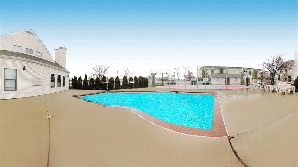 Hawthorn Extended Stay By Wyndham Columbus Exterior photo